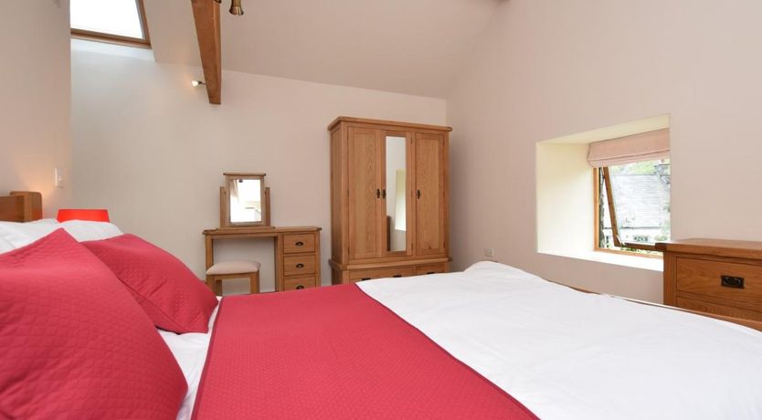 Photo of 3 Bed in Cressbrook