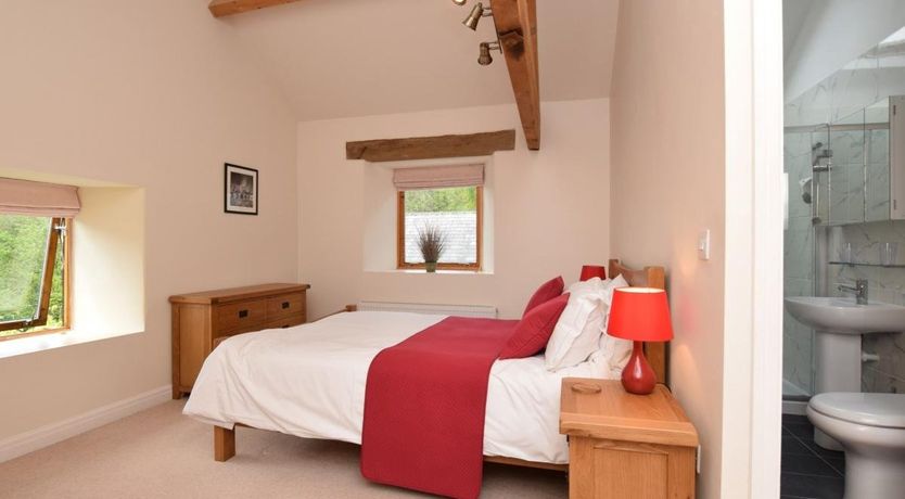 Photo of 3 Bed in Cressbrook