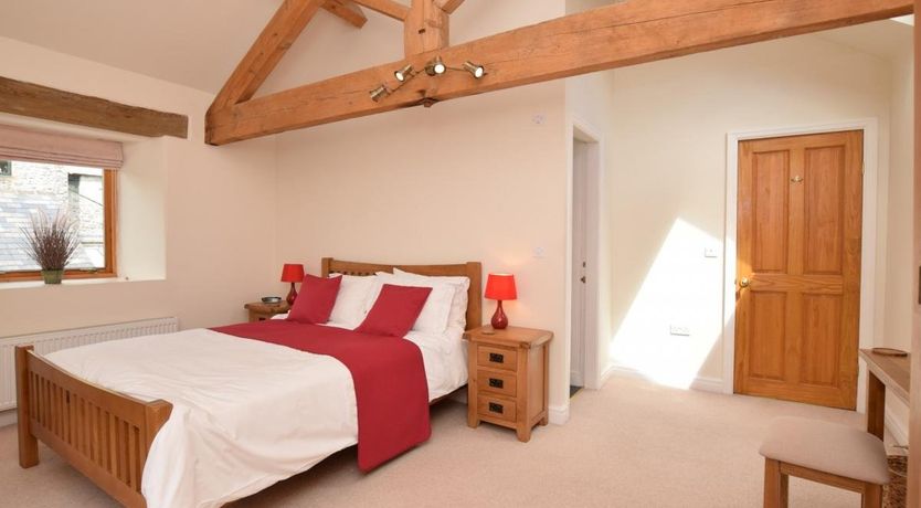 Photo of 3 Bed in Cressbrook