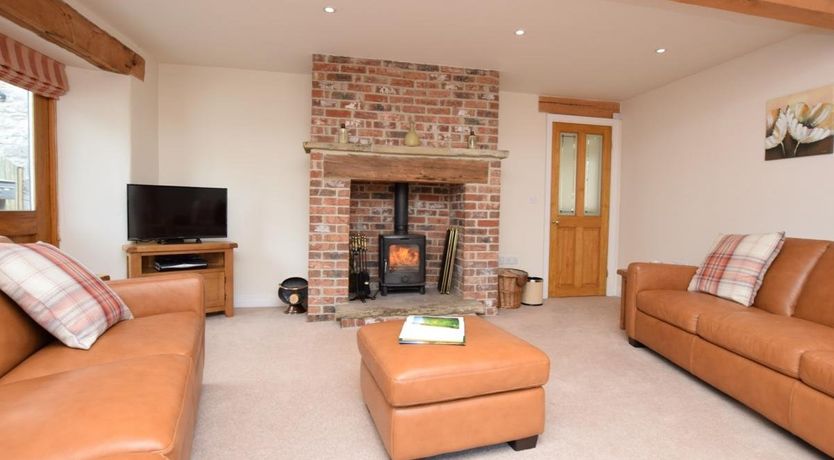 Photo of 3 Bed in Cressbrook