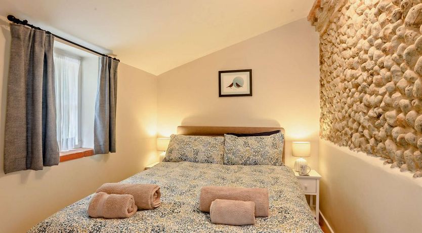 Photo of 2 Bed in Holt