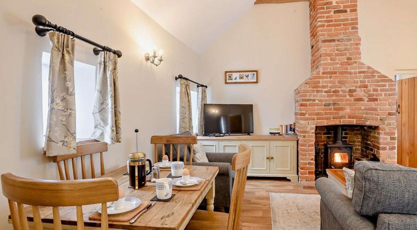 Photo of 2 Bed in Holt