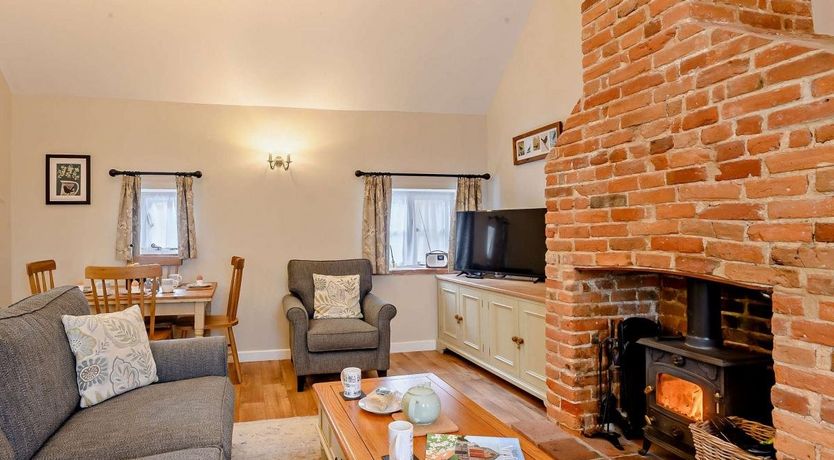 Photo of 2 Bed in Holt