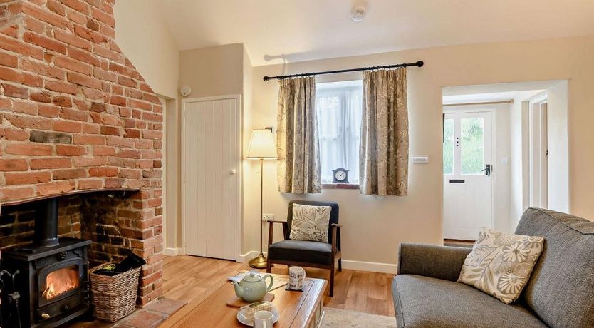 Photo of 2 Bed in Holt