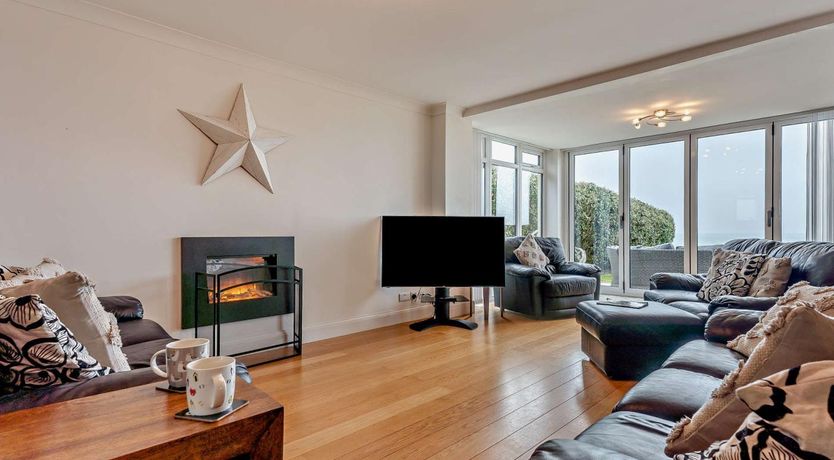 Photo of 5 Bed in Bexhill-on-sea