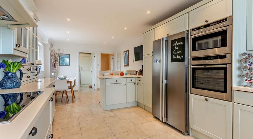 Photo of 5 Bed in Bexhill-on-Sea