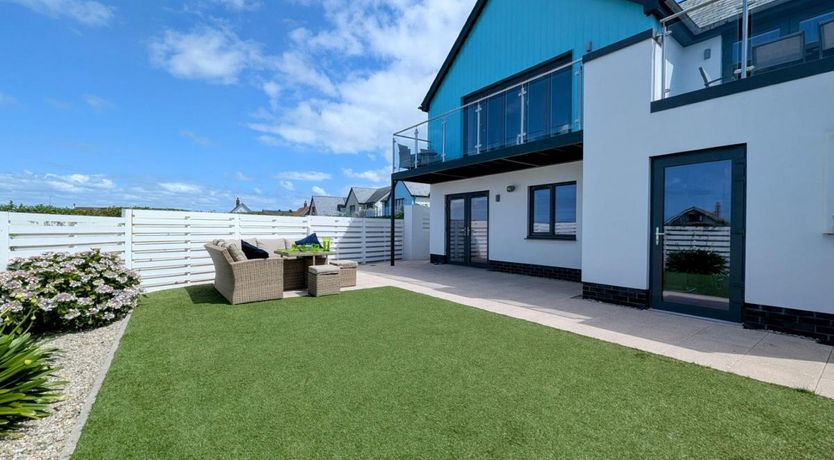 Photo of 3 Bed in Westward Ho