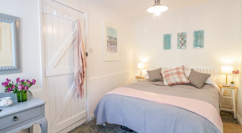 Photo of Smugglers Cottage