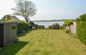 Harbour View, Mudeford Holiday Cottage