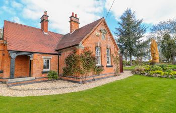 South Lodge - Longford Hall Farm Holiday Cottages Holiday Cottage