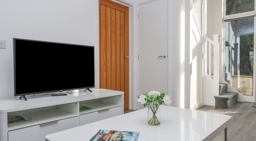 Photo of Sea Breeze 17 Gannel