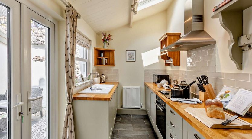 Photo of 2 Bed in Grange-over-sands