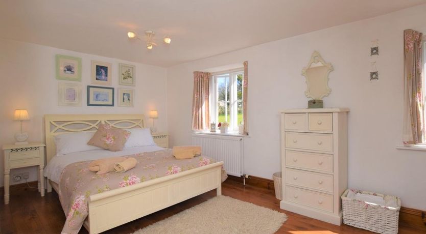 Photo of 2 Bed in Churston Ferrers