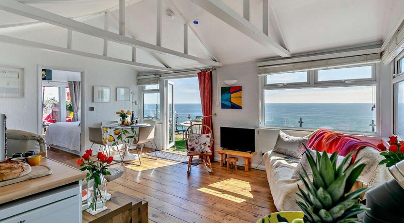 Photo of 1 Bed in Whitsand Bay