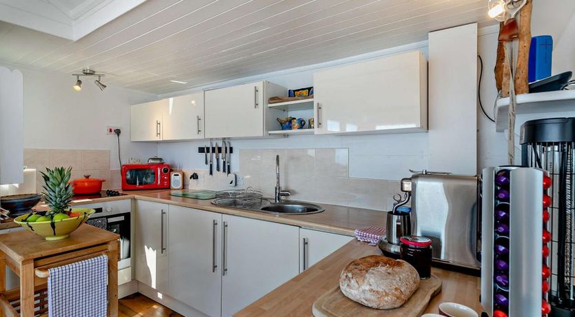 Photo of 1 Bed in Whitsand Bay