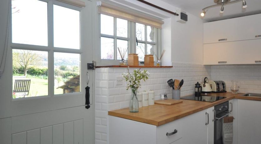 Photo of 1 Bed in Cwmcarvan