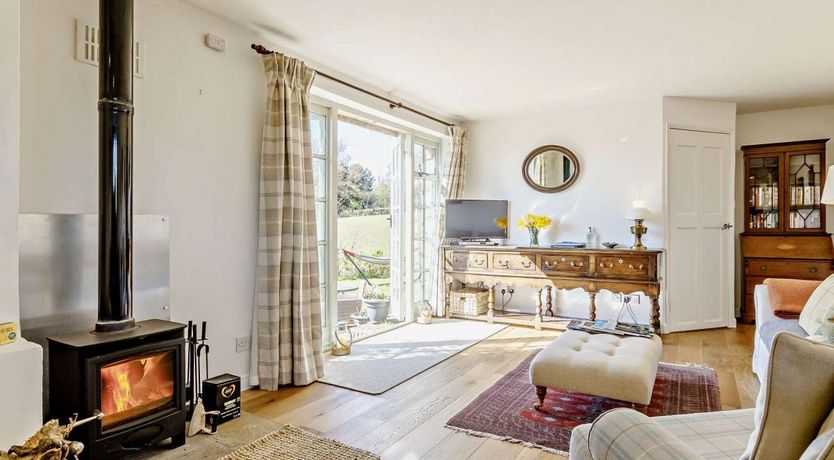 Photo of 1 Bed in Cwmcarvan