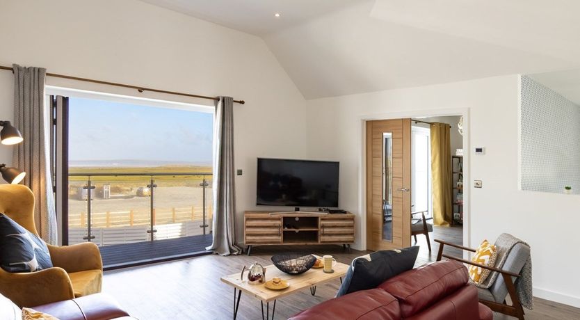 Photo of 4 Bed in Westward Ho