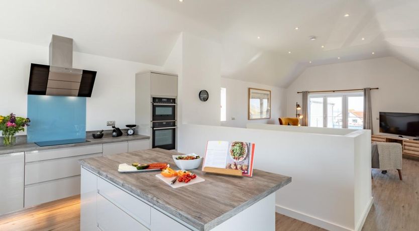 Photo of 4 Bed in Westward Ho