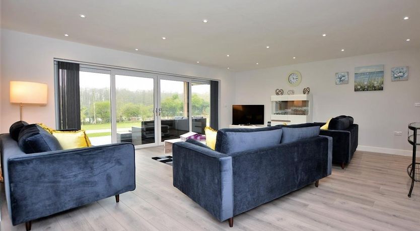 Photo of 4 Bed in Kinnerley