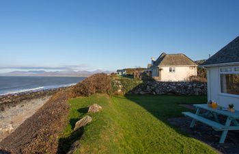 Allt y Mor Holiday Cottage