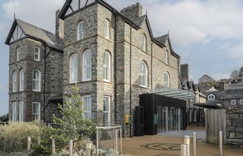 Harlech Apartments - Bendigeidfran Apartment