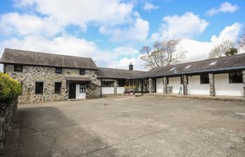 Bryn Eira Stables Holiday Cottage