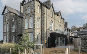 Photo of Harlech Apartments - Gwern