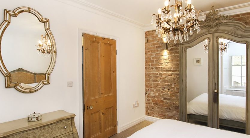 Photo of Tri Raglan Bach