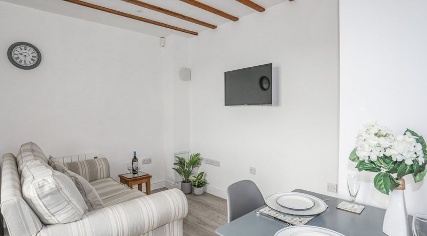 Photo of Tyn Towyn - Ty Gwyrdd Golau