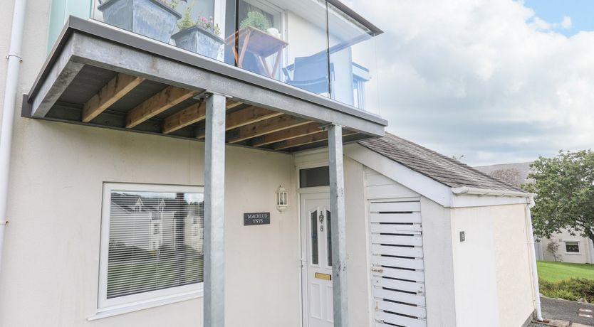 Photo of Machlud Ynys