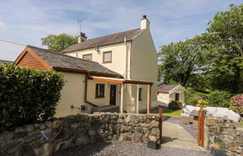 Tyddyn Parthle Holiday Cottage