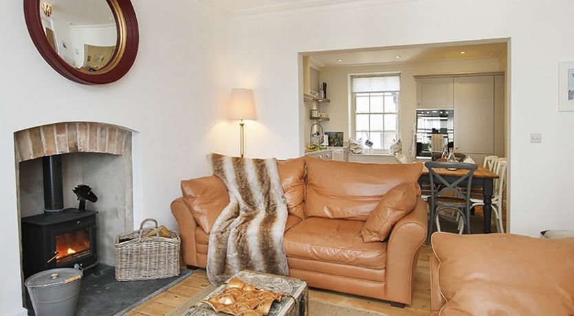 Photo of Tri Raglan Mawr