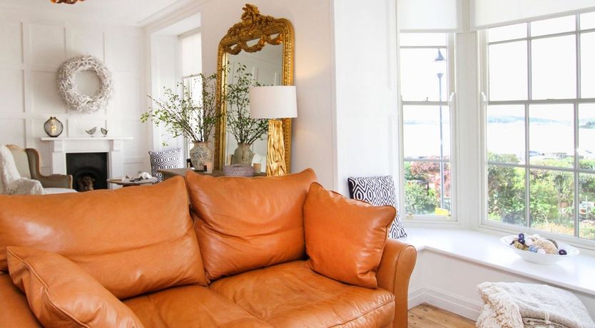 Photo of Tri Raglan Mawr