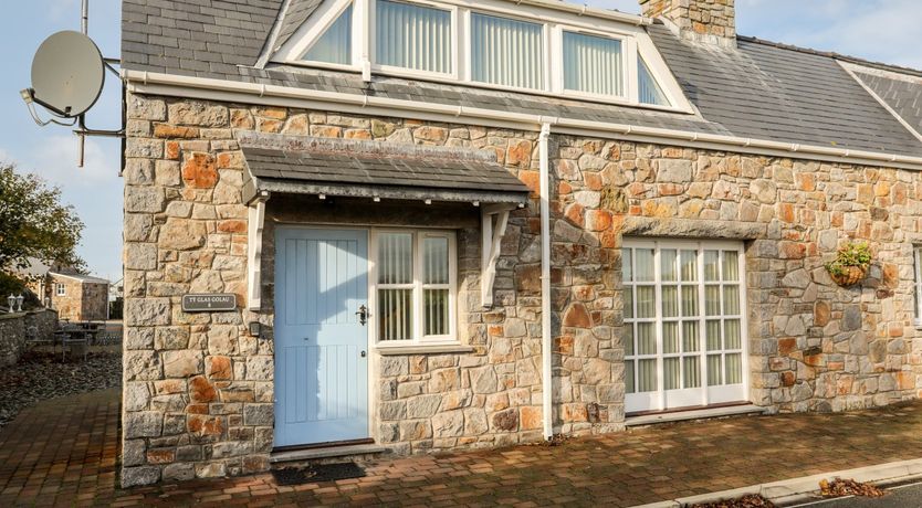 Photo of Tyn Towyn - Ty Glas Golau