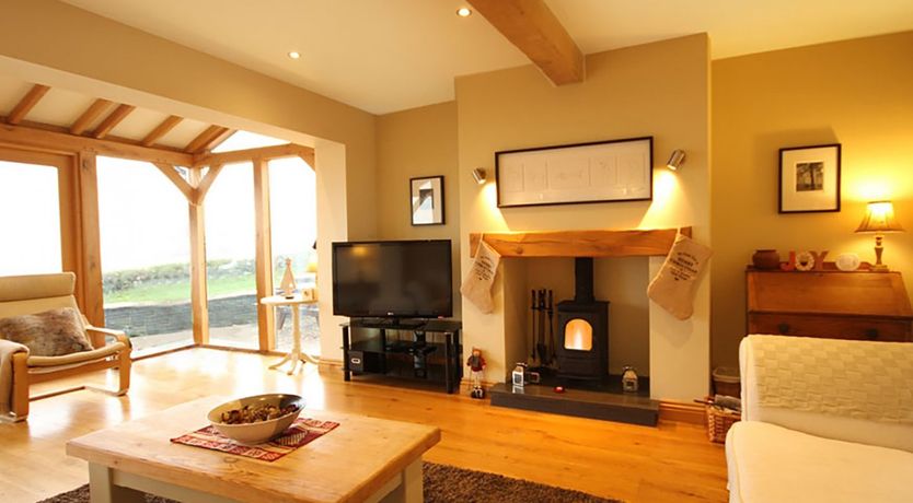 Photo of Cae'r Dyni (Caer Dyni)