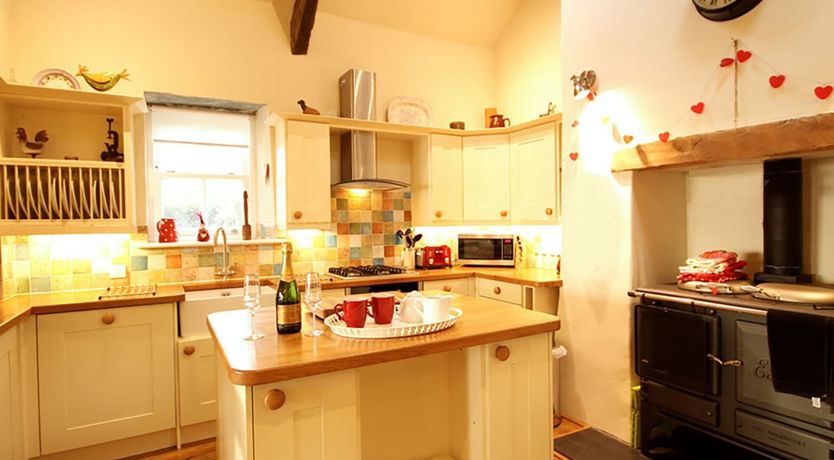 Photo of Cae'r Dyni (Caer Dyni)