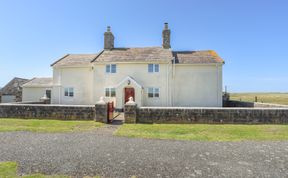 Photo of Warren Farmhouse