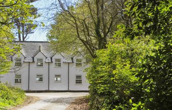 Garden Cottage - Rhoscolyn Holiday Cottage