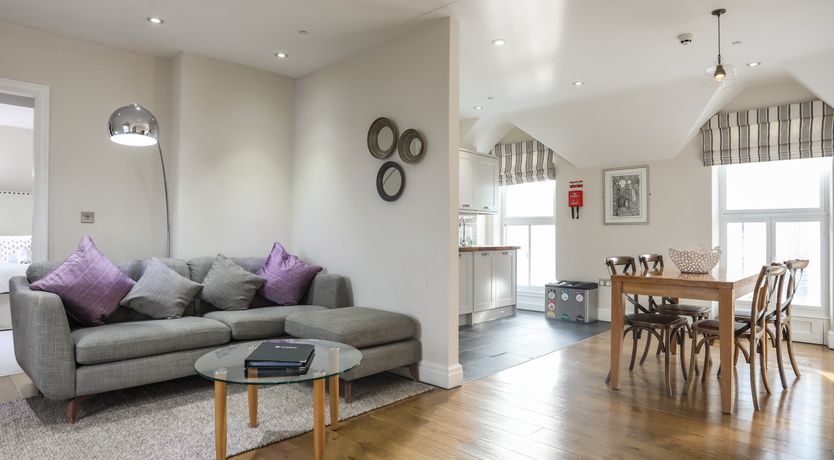 Photo of Harlech Apartments - Efnisien