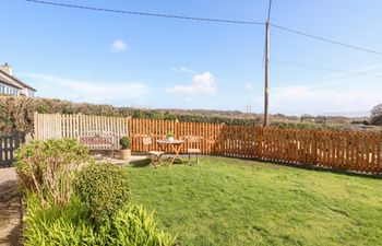 Ty Hir Holiday Cottage