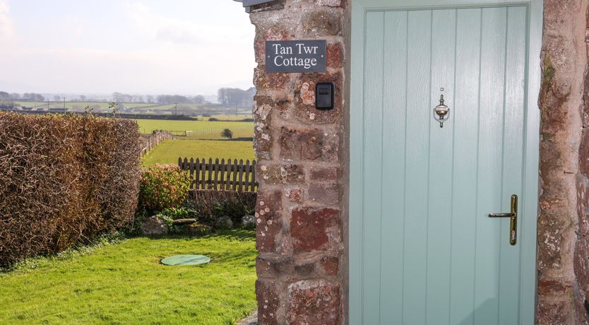 Photo of Tan Twr Farm Cottage