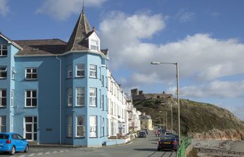 The Towers - Ardudwy Apartment