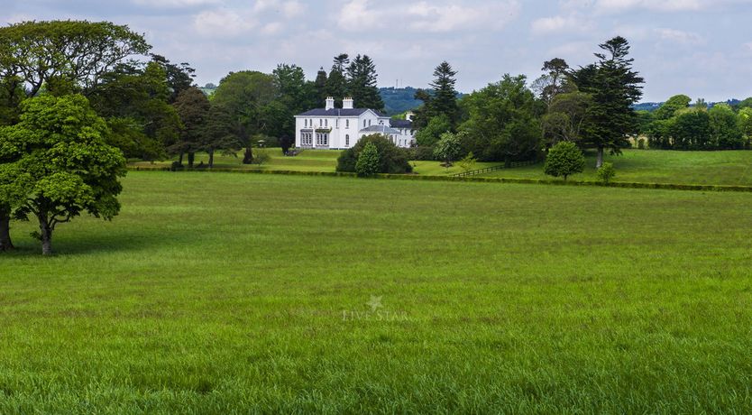 Photo of Killarney Lakes Villa