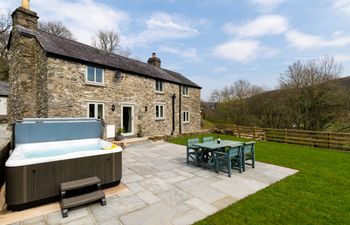 Ty Isa Holiday Cottage