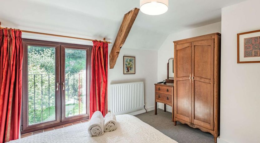 Photo of 3 Bed in Dorchester