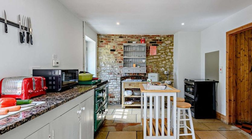 Photo of 4 Bed in West Lulworth