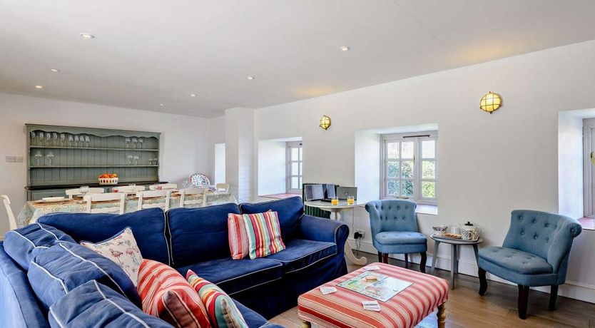 Photo of 4 Bed in West Lulworth