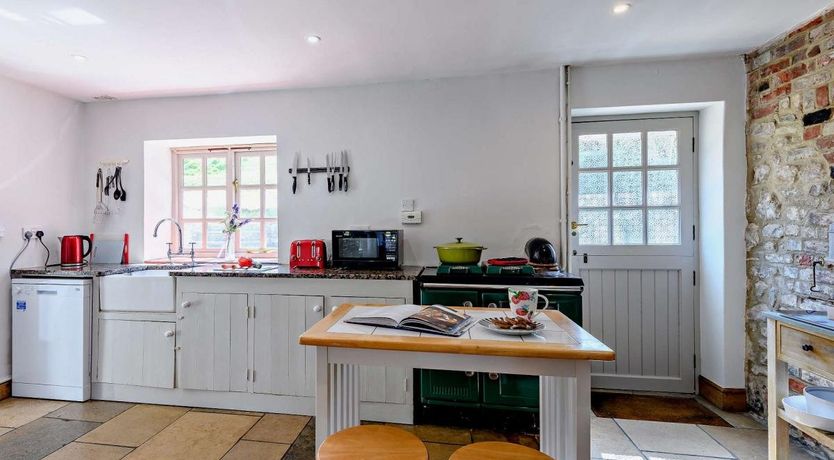 Photo of 4 Bed in West Lulworth