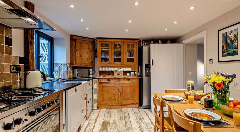 Photo of 3 Bed in Blakeney